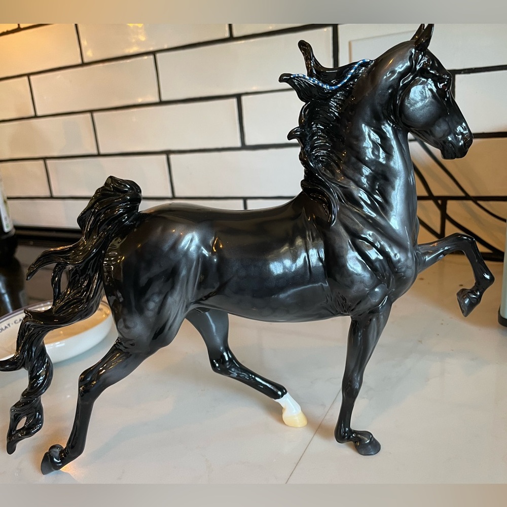 Breyer Collector Club Lafayette - glossy black racking Saddlebred